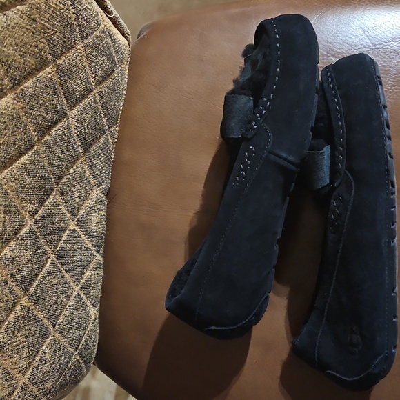 UGG Ansley Heritage Bow Slip On Moccasins Slippers Shoes Black Suede Sheepskin - Picture 3 of 6